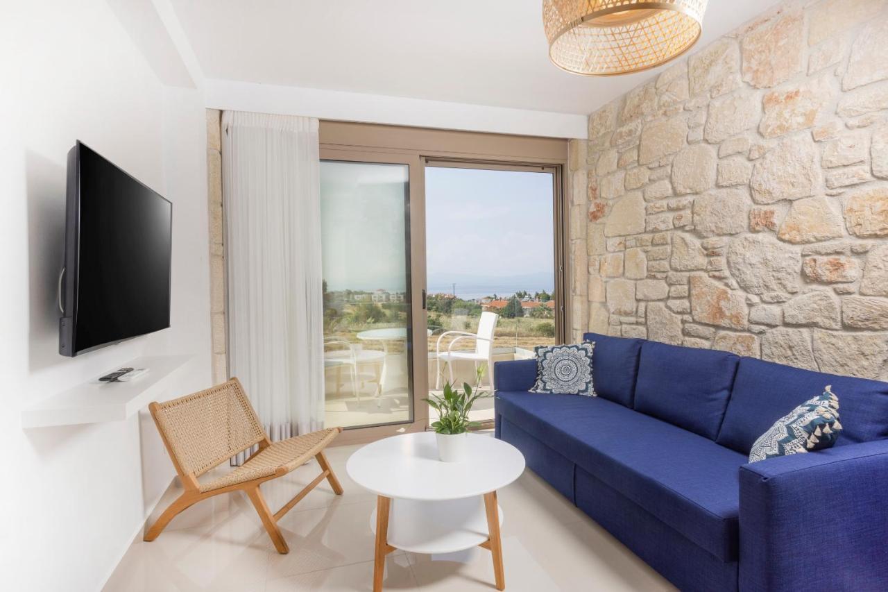 Anna Mare Luxury Apartments Áfitos Exterior foto
