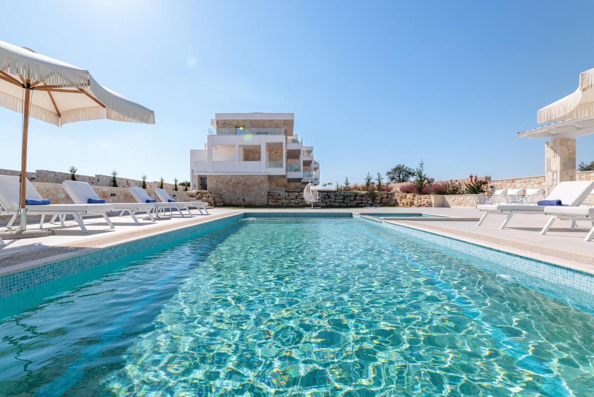 Anna Mare Luxury Apartments Áfitos Exterior foto