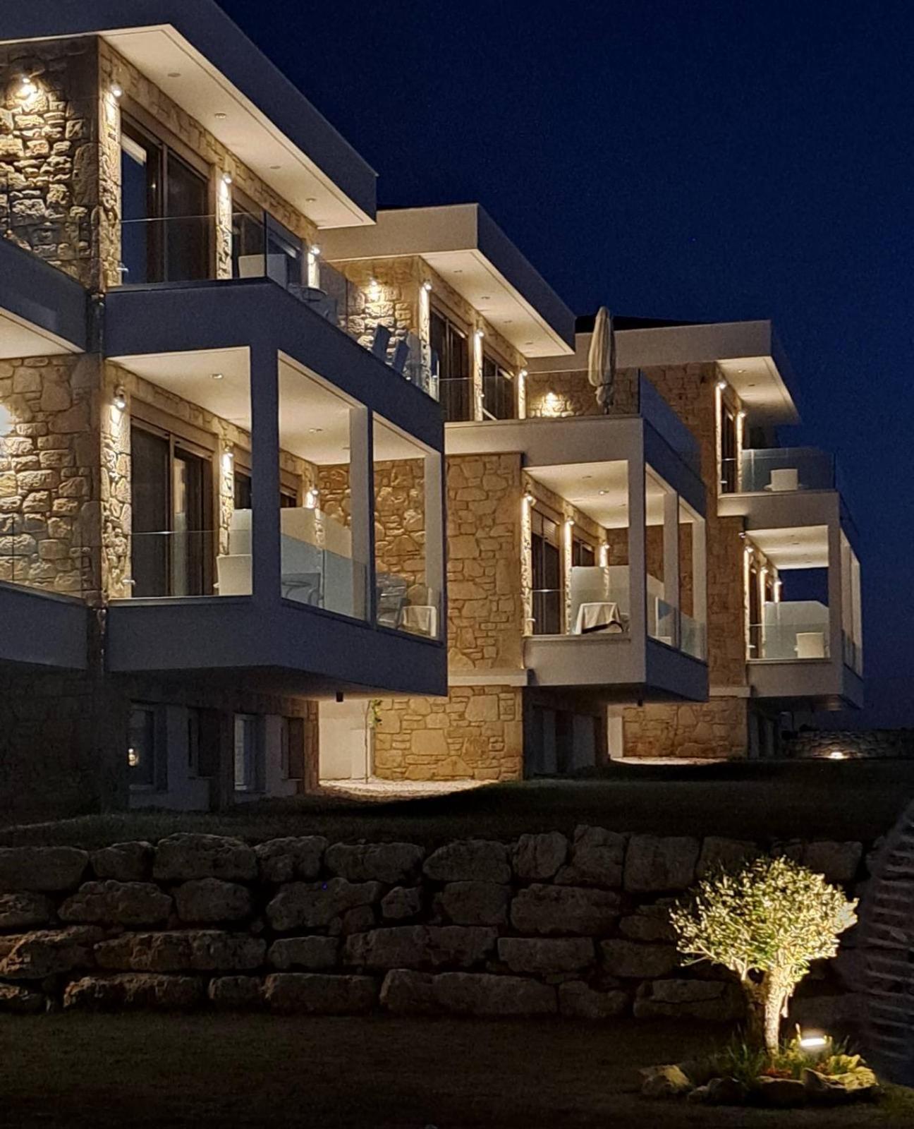 Anna Mare Luxury Apartments Áfitos Exterior foto