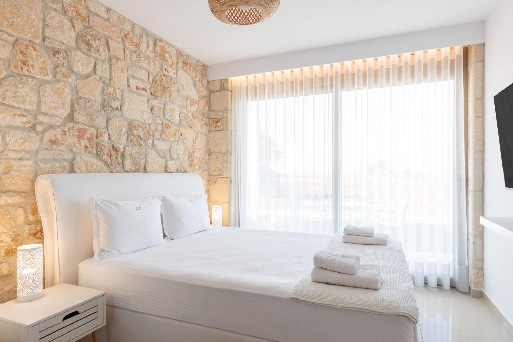 Anna Mare Luxury Apartments Áfitos Quarto foto
