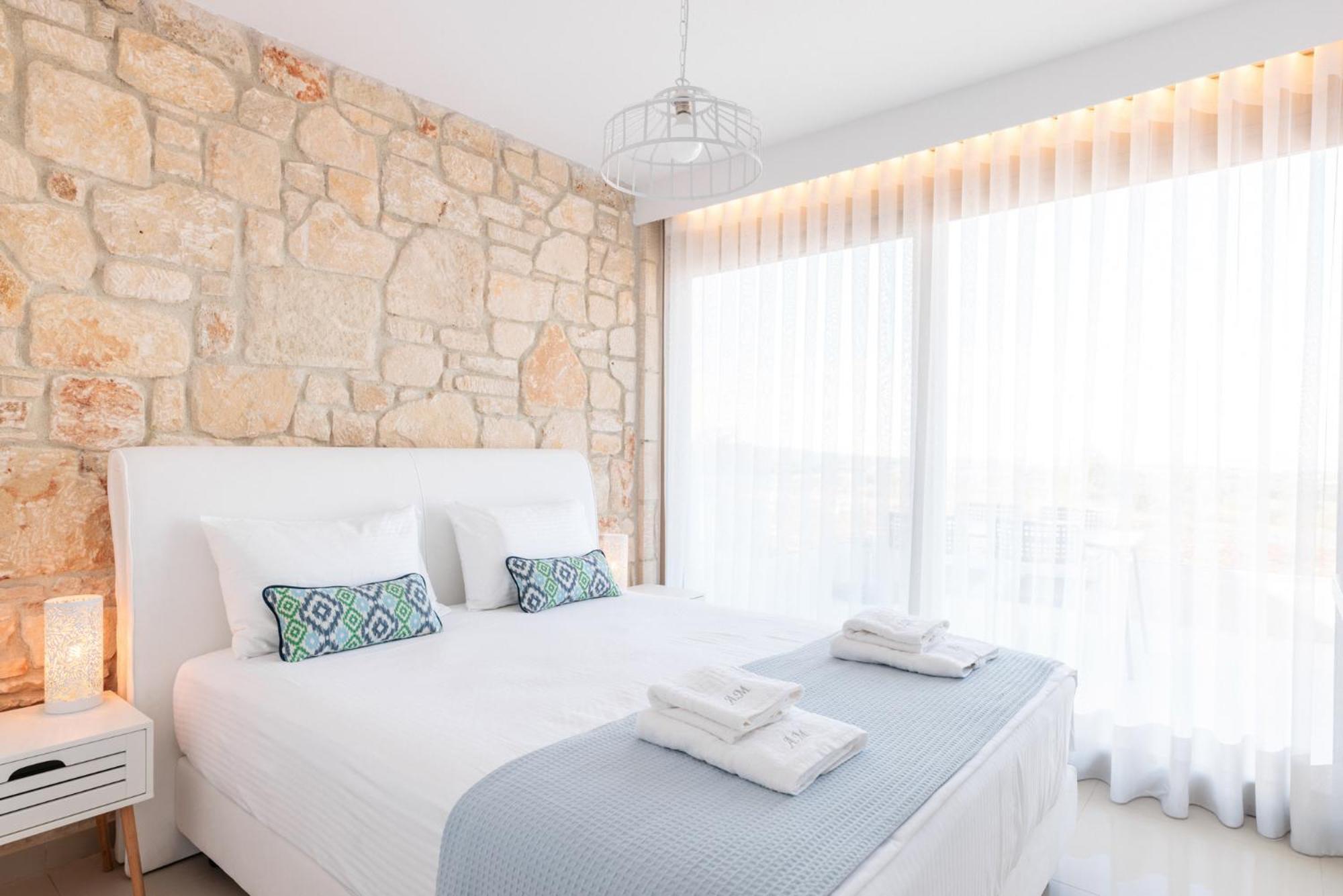 Anna Mare Luxury Apartments Áfitos Quarto foto